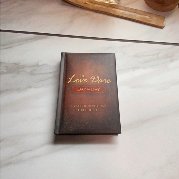 The Love Dare Day by Day Devotional Book - Picture 2 of 3